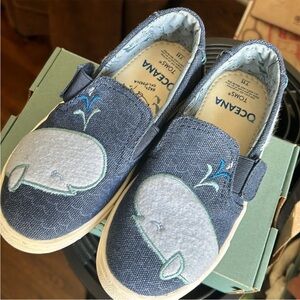 Tom’s Shoes Luca Blue Whale Felt Patch size T11 BNIB